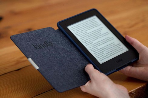 چرا آمازون در حالی که محصول kindle برایش زیان آور است، همچنان این محصول را می فروشد؟؟