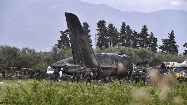 در اثر سقوط هواپیما در الجزایر «دست‌کم ۲۵۷ نفر» کشته شدند